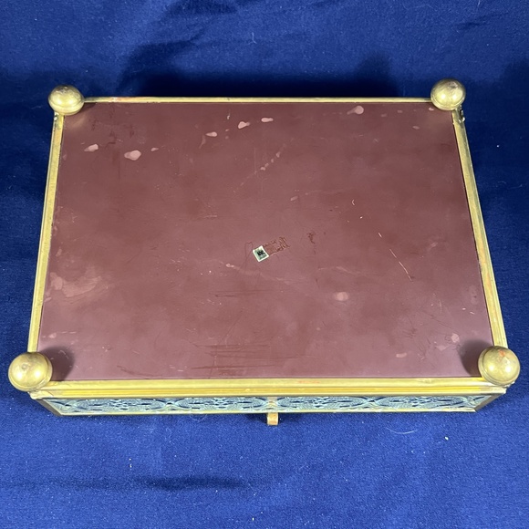 Vintage Etched Unicorn Glass Jewelry Box Gold Hinged Lid Ornate Collectible - Picture 7 of 10